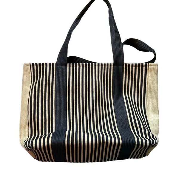 Surf & Sun Beach Tote Bag - Picture 2 of 4